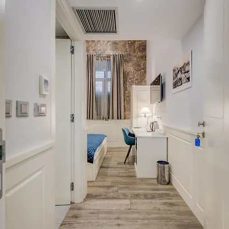 Roko Luxury Сплит