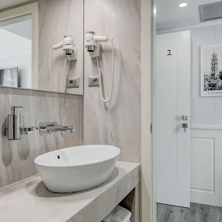 Roko Luxury Гостевой дом Сплит