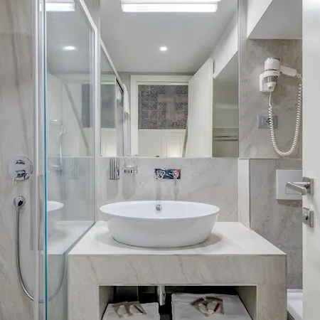 Roko Luxury 4* ספליט