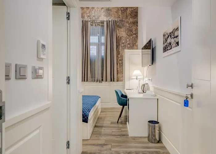 Roko Luxury Split