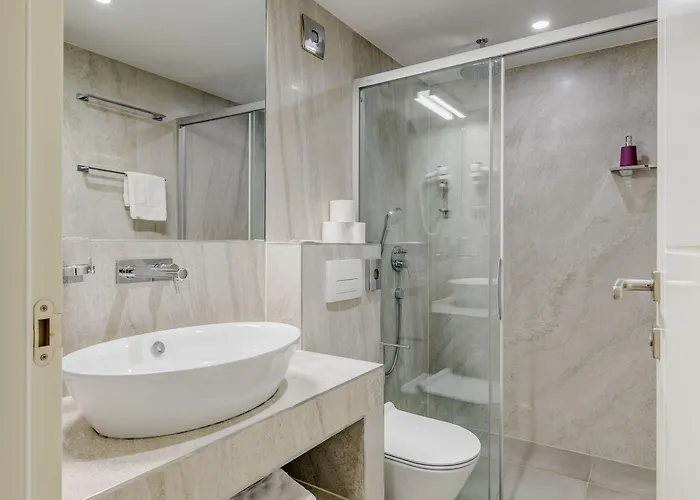 Roko Luxury 4* Split